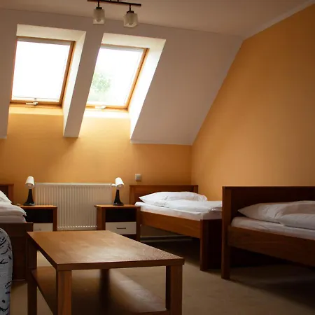 Pod Strazovom Pruzina